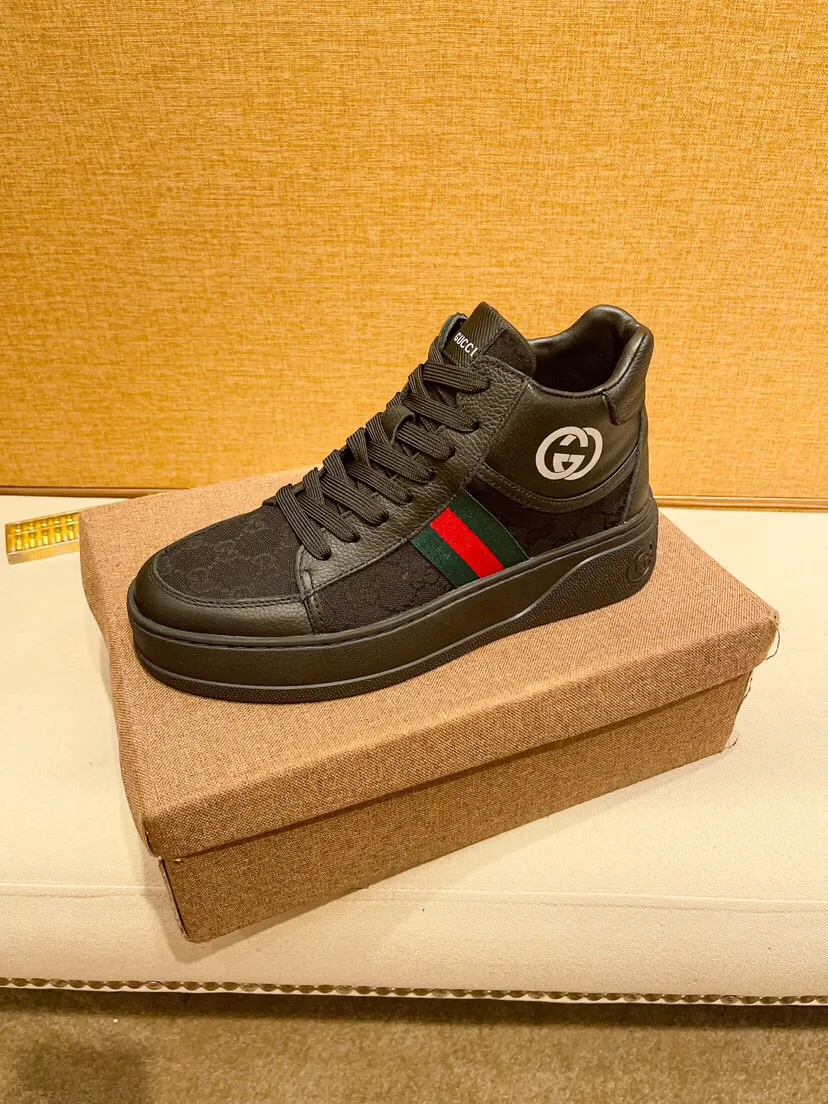 Factory price 440 [Gucci] Gucci's latest high-top casual Korean-style men's shoes, brand new autumn and winter design, perfect workmanship, cabinet quality, upper: cowhide material, leather lining; soft and comfortable, rubber outsole ultra-light, wear-resistant, simple, versatile fashion men's shoes, color optional, size 38--44